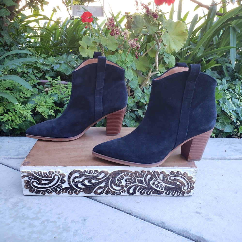 Chic Franco Sarto Suede Booties - Picture 8 of 12